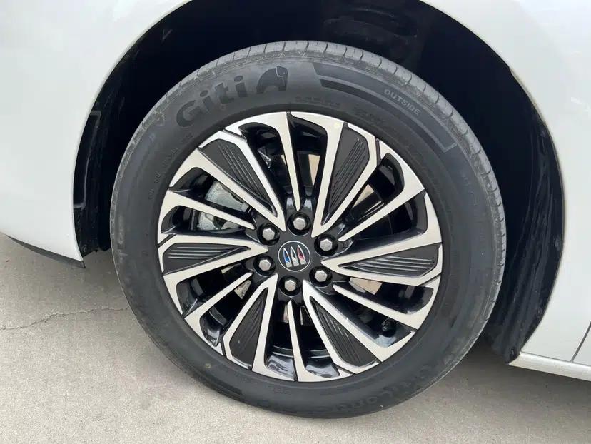 Buick GL8 New Energy 2025 Lu Shang Luxury Edition 7-Seater — миниатюра 18