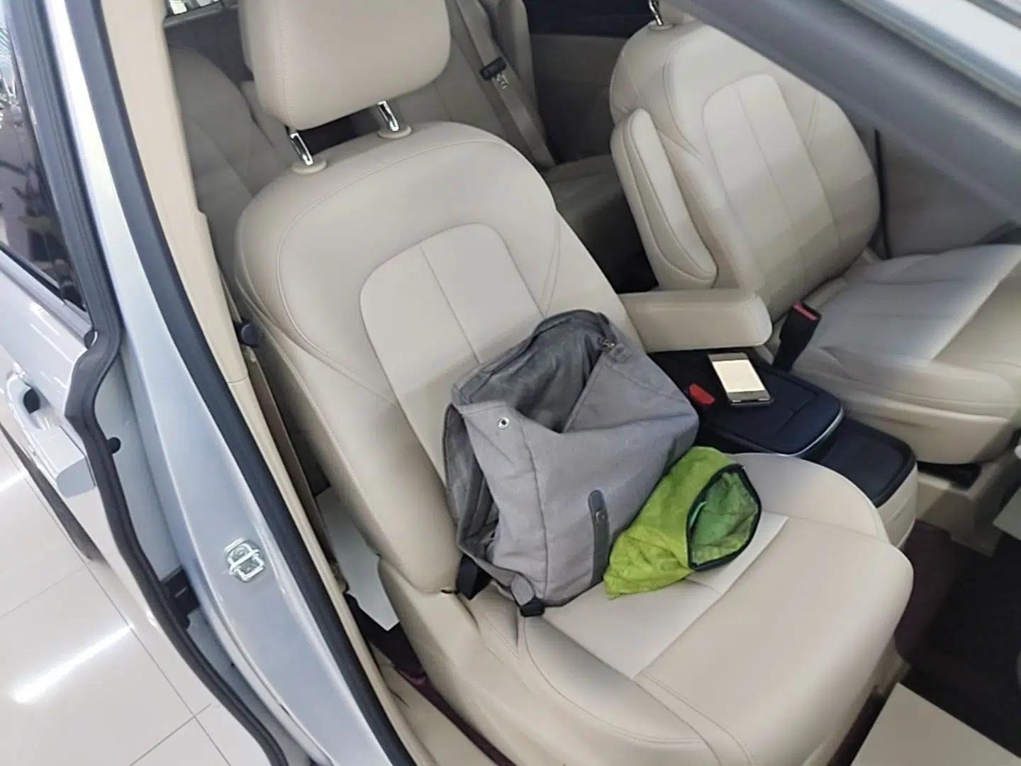 Buick GL8 New Energy 2025 Lushang First-Drive Edition 7-Seater — миниатюра 19