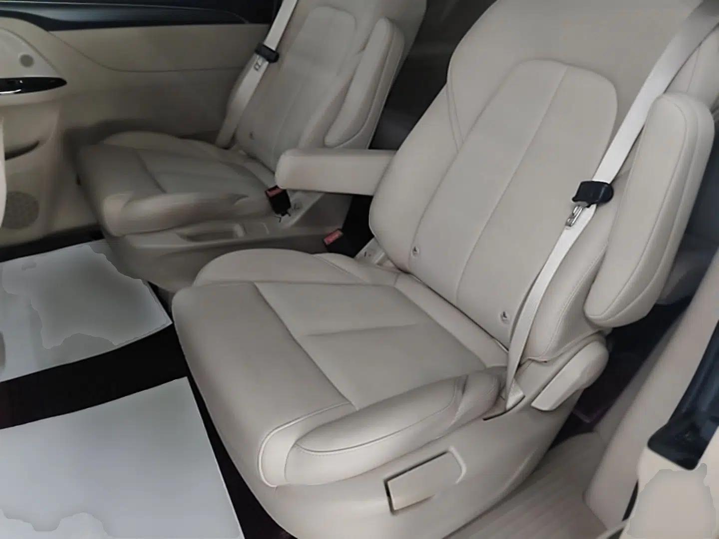 Buick GL8 New Energy 2025 Lushang First-Drive Edition 7-Seater — миниатюра 20
