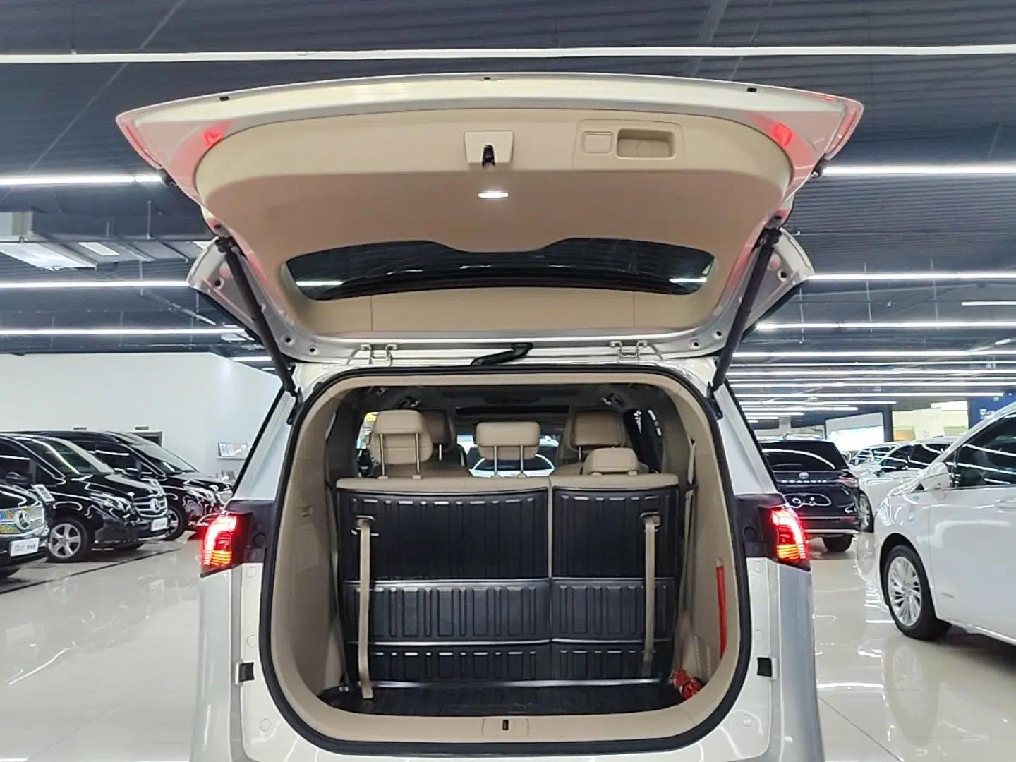 Buick GL8 New Energy 2025 Lushang First-Drive Edition 7-Seater — миниатюра 22