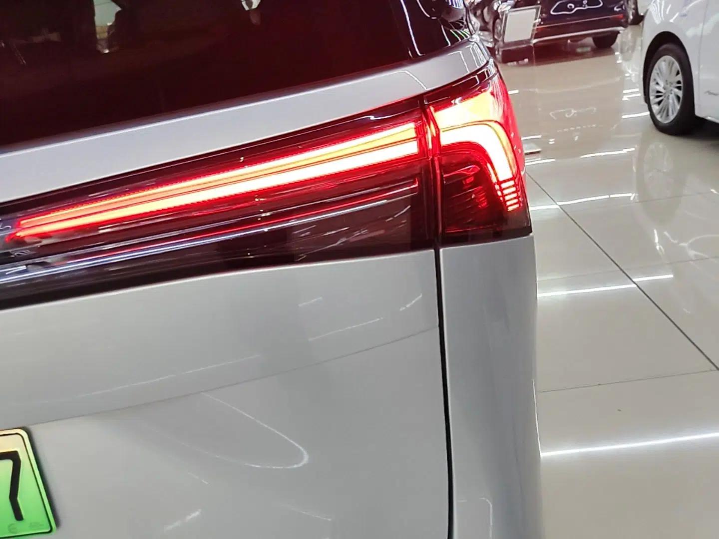 Buick GL8 New Energy 2025 Lushang First-Drive Edition 7-Seater — миниатюра 9