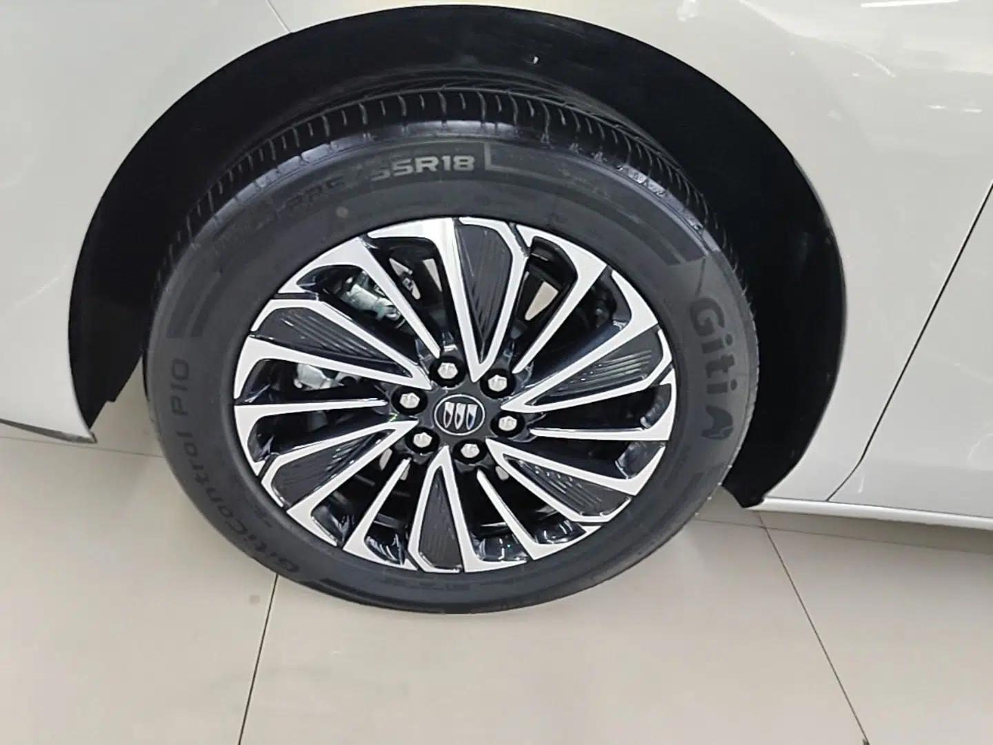 Buick GL8 New Energy 2025 Lushang First-Drive Edition 7-Seater — миниатюра 10