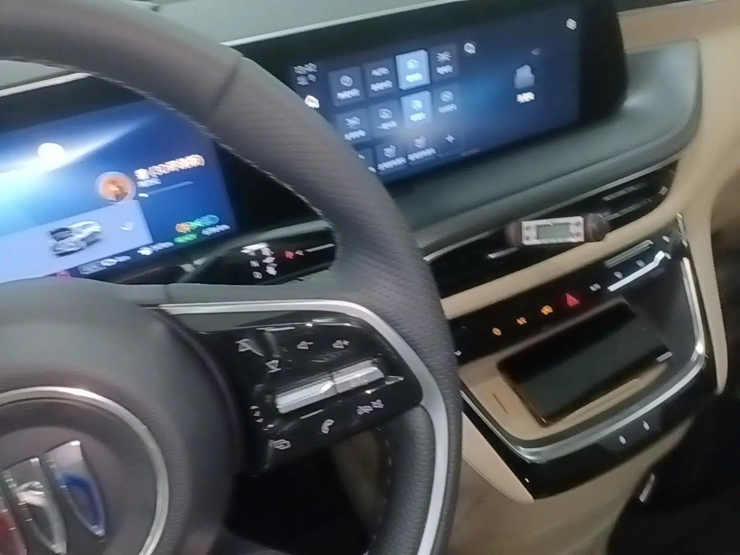 Buick GL8 New Energy 2025 Lu Shang Luxury Edition 7-Seater — миниатюра 16