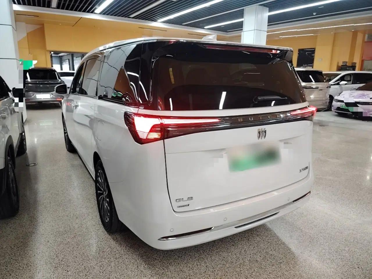 Buick GL8 New Energy 2025 Lu Shang Luxury Edition 7-Seater — миниатюра 4
