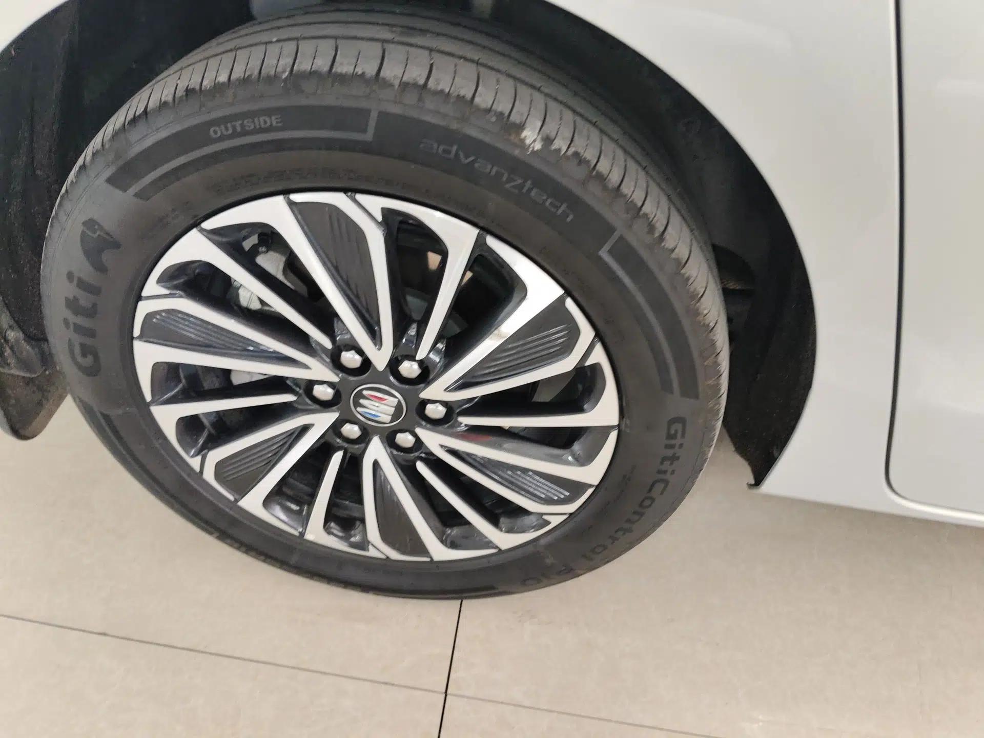 Buick GL8 New Energy 2025 Lu Shang Luxury Edition 7-Seater — миниатюра 11