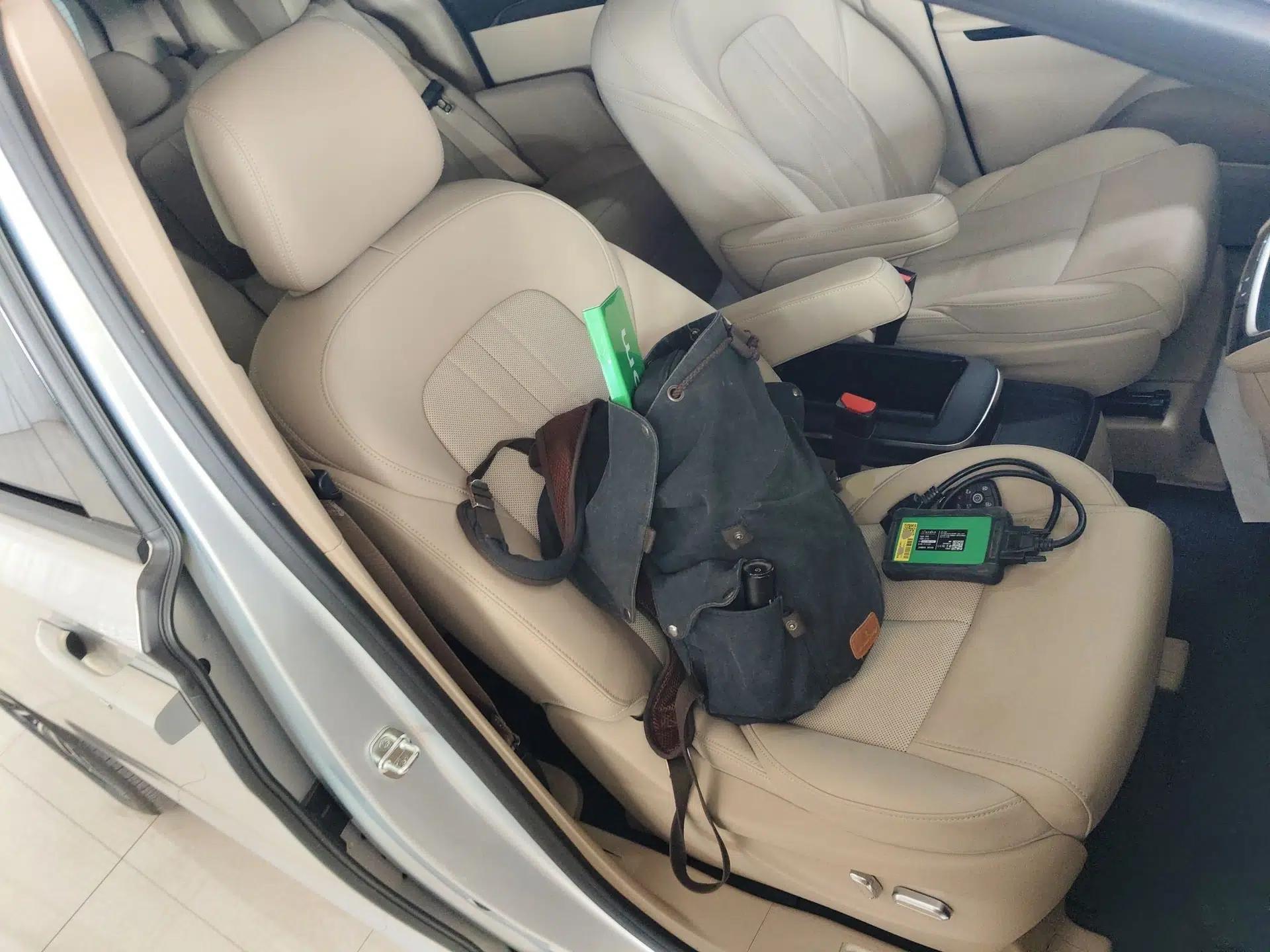 Buick GL8 New Energy 2025 Lu Shang Luxury Edition 7-Seater — миниатюра 19