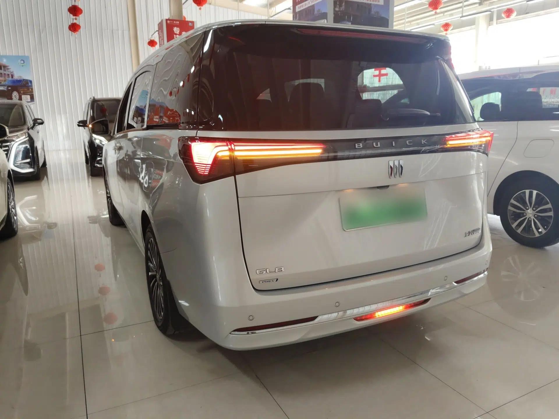 Buick GL8 New Energy 2025 Lu Shang Luxury Edition 7-Seater — миниатюра 4