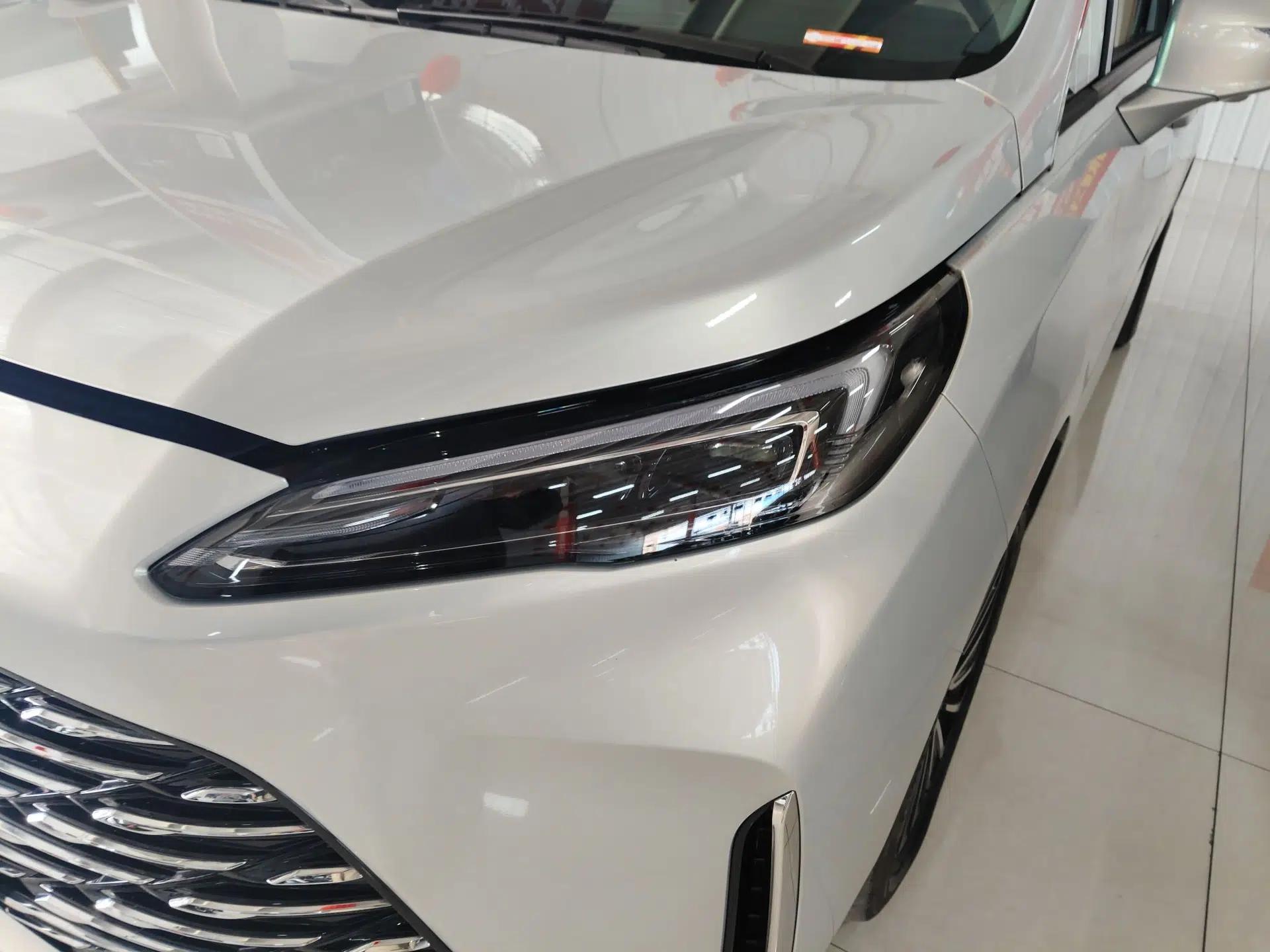 Buick GL8 New Energy 2025 Lu Shang Luxury Edition 7-Seater — миниатюра 8