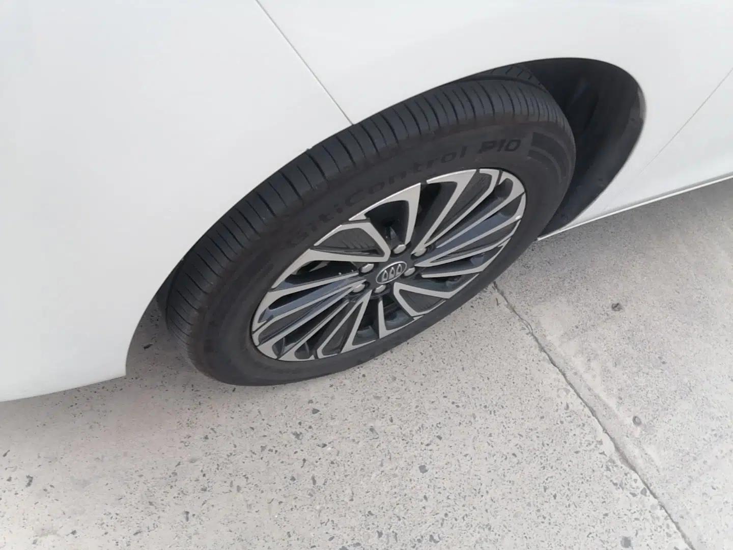 Buick GL8 New Energy 2025 Lu Shang Smart Enjoyment Edition 7-Seater — миниатюра 10