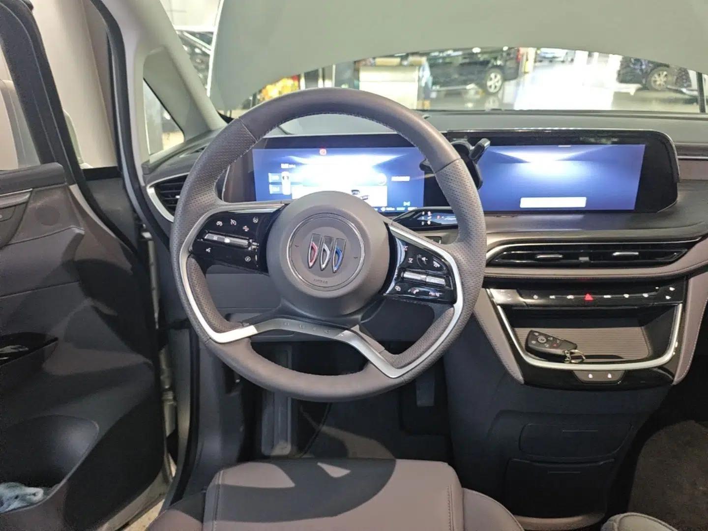 Buick GL8 New Energy 2025 Lu Shang Smart Enjoyment Edition 7-Seater — миниатюра 13