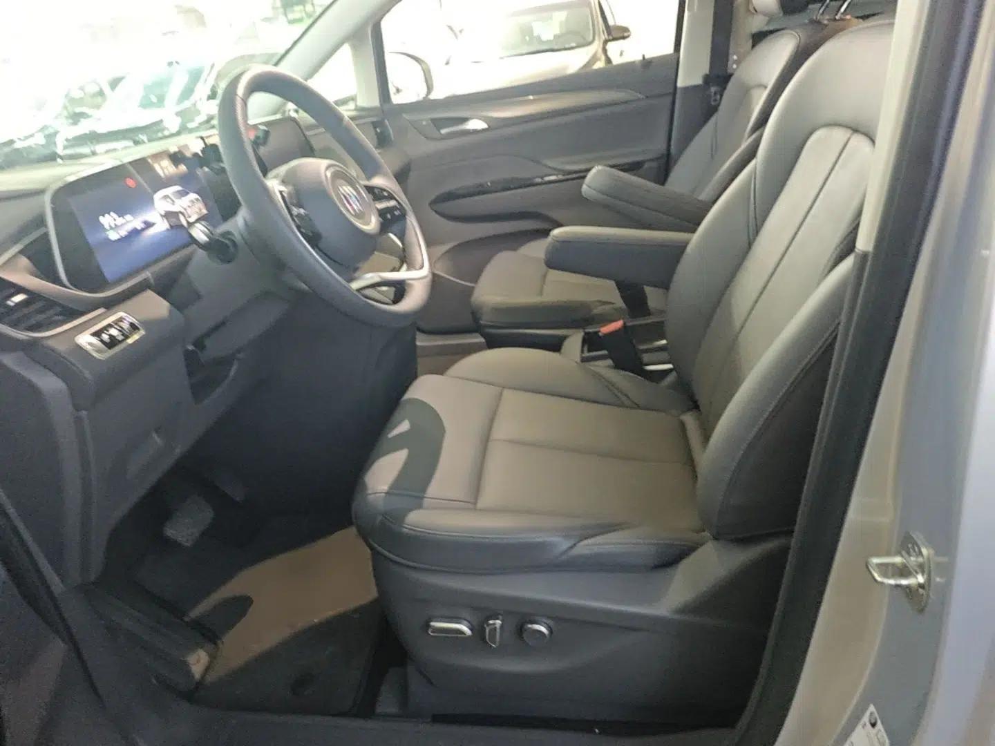Buick GL8 New Energy 2025 Lu Shang Smart Enjoyment Edition 7-Seater — миниатюра 17