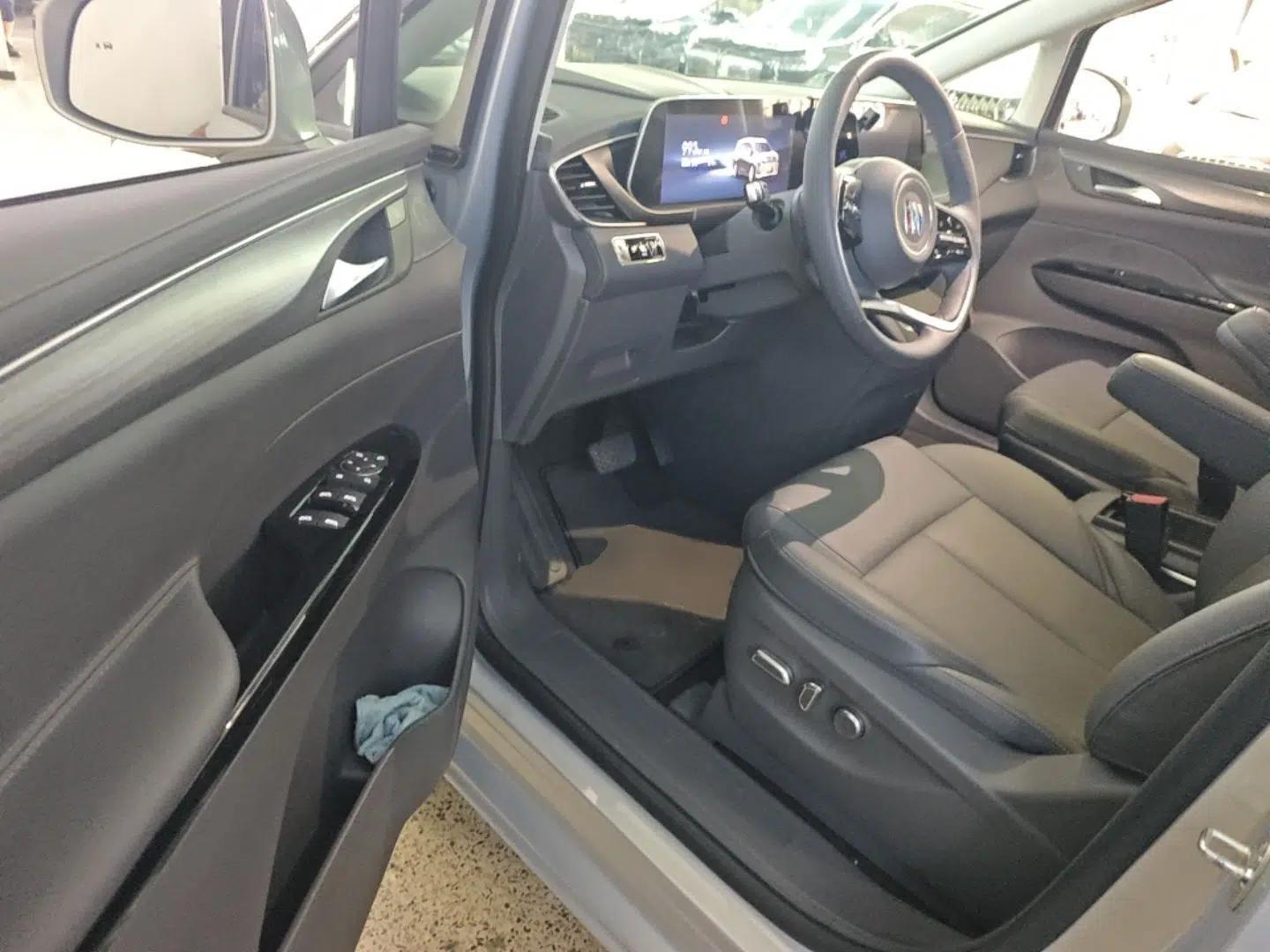 Buick GL8 New Energy 2025 Lu Shang Smart Enjoyment Edition 7-Seater — миниатюра 18