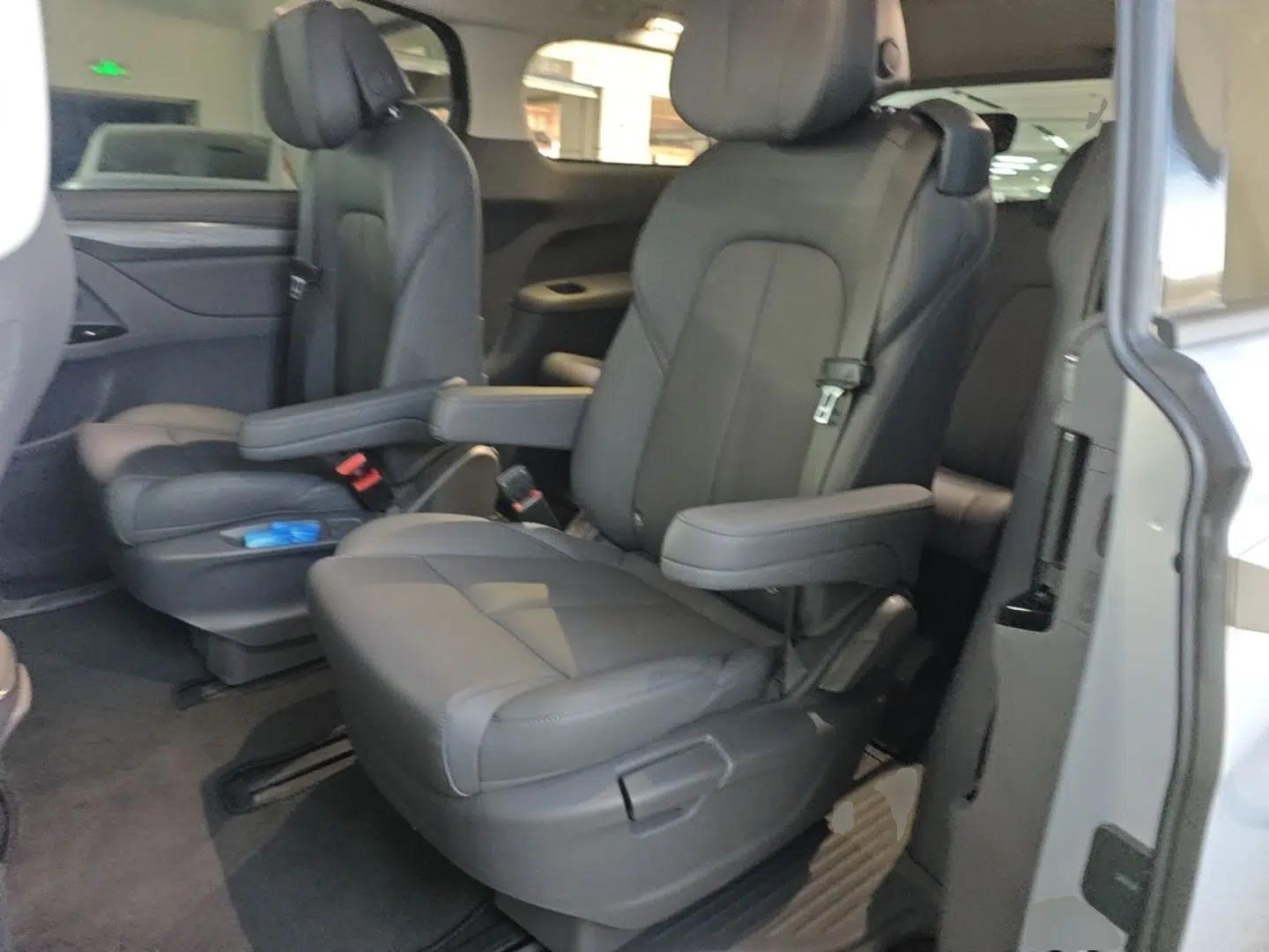 Buick GL8 New Energy 2025 Lu Shang Smart Enjoyment Edition 7-Seater — миниатюра 20