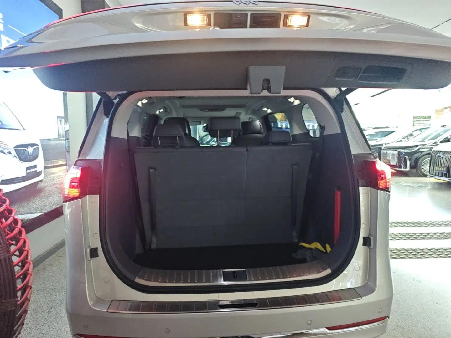 Buick GL8 New Energy 2025 Lu Shang Smart Enjoyment Edition 7-Seater — миниатюра 22
