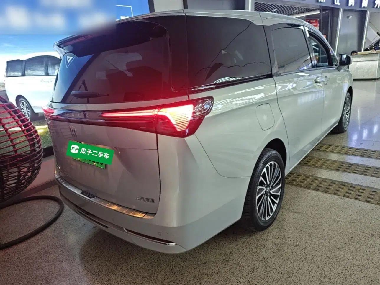 Buick GL8 New Energy 2025 Lu Shang Smart Enjoyment Edition 7-Seater — миниатюра 6