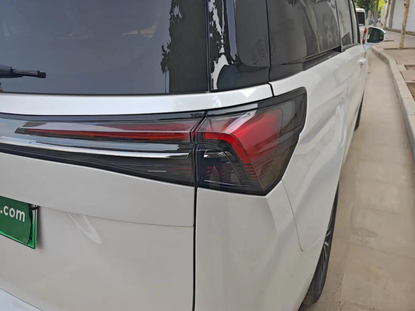 Buick GL8 New Energy 2025 Lu Shang Luxury Edition 7-Seater — миниатюра 9