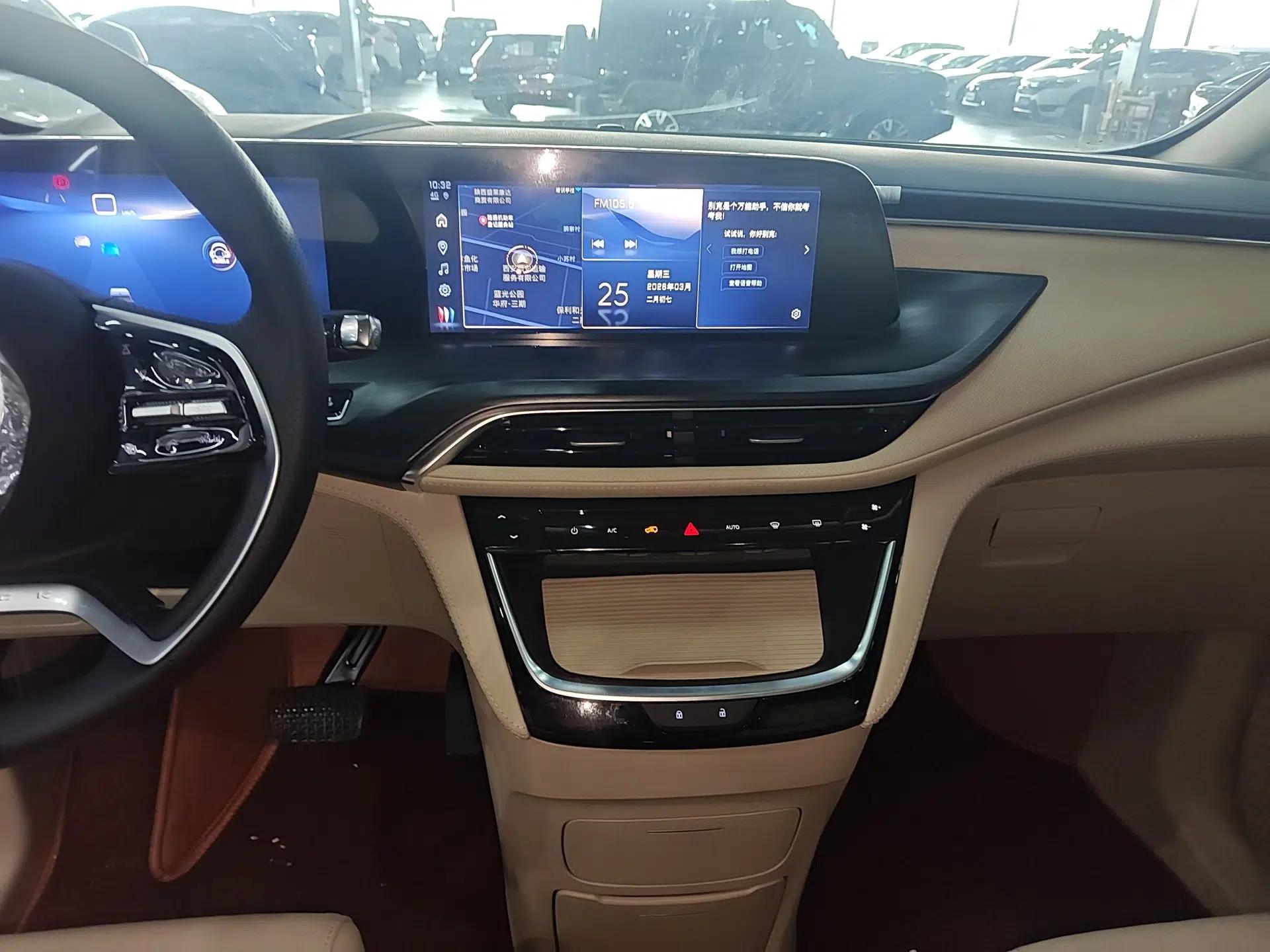 Buick GL8 New Energy 2025 Lu Shang Smart Enjoyment Edition 7-Seater — миниатюра 15