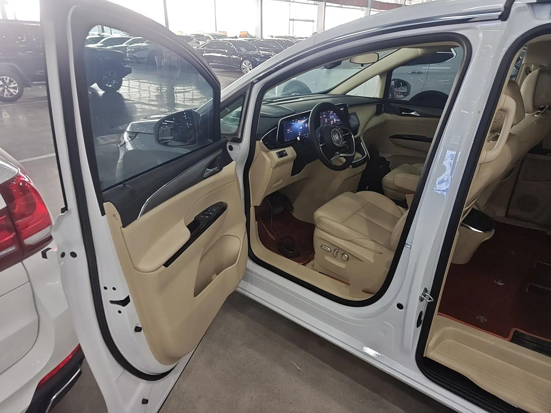 Buick GL8 New Energy 2025 Lu Shang Smart Enjoyment Edition 7-Seater — миниатюра 18