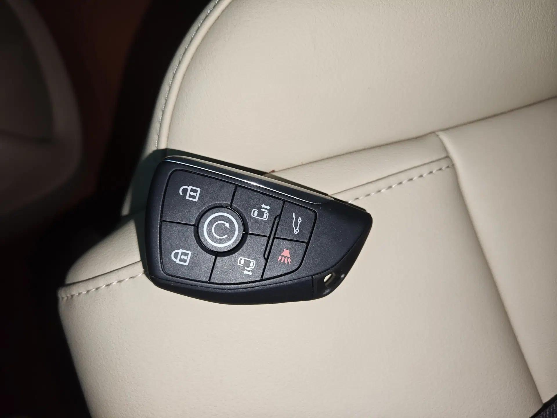 Buick GL8 New Energy 2025 Lu Shang Smart Enjoyment Edition 7-Seater — миниатюра 23