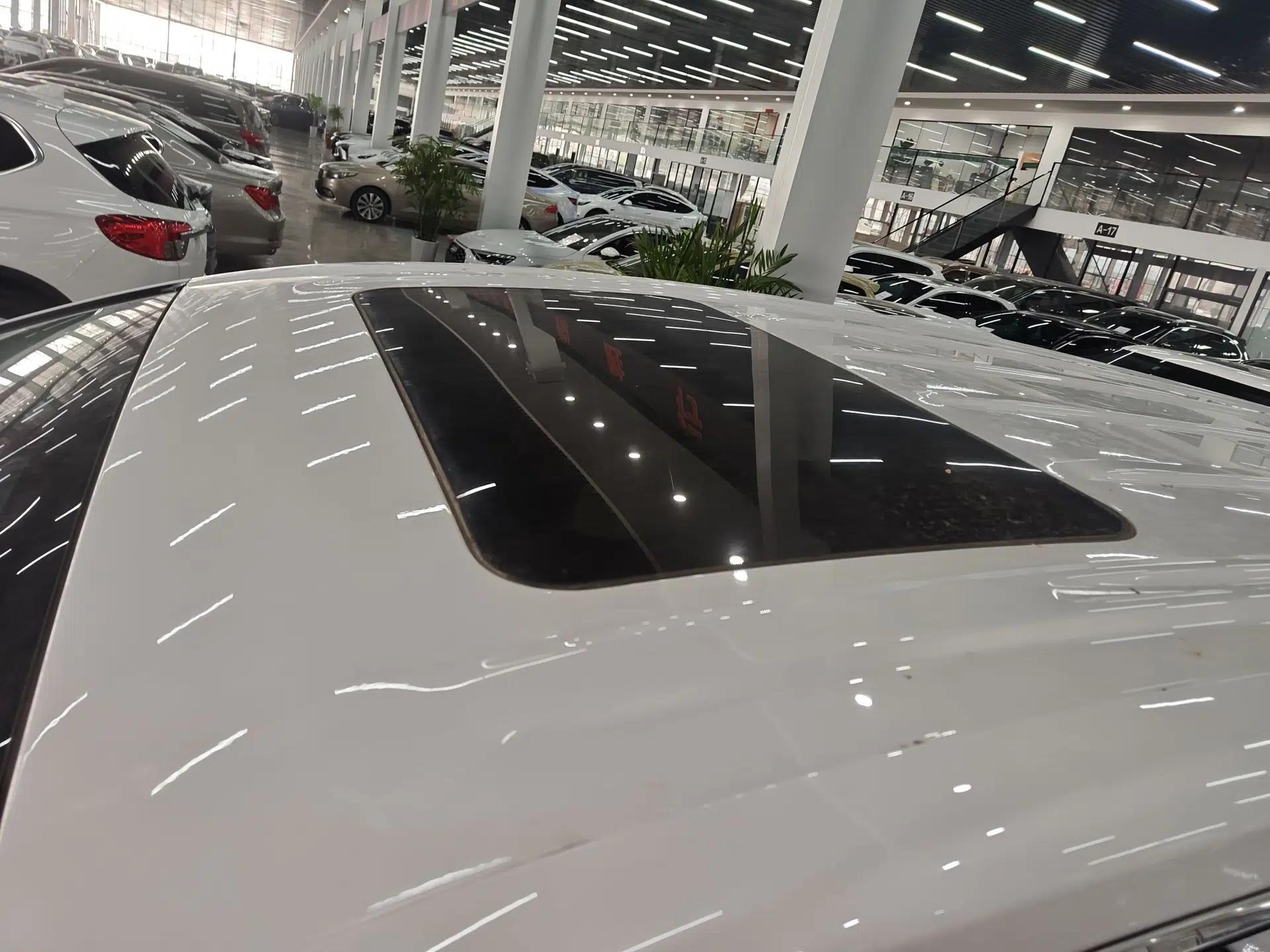 Buick GL8 New Energy 2025 Lu Shang Smart Enjoyment Edition 7-Seater — миниатюра 5