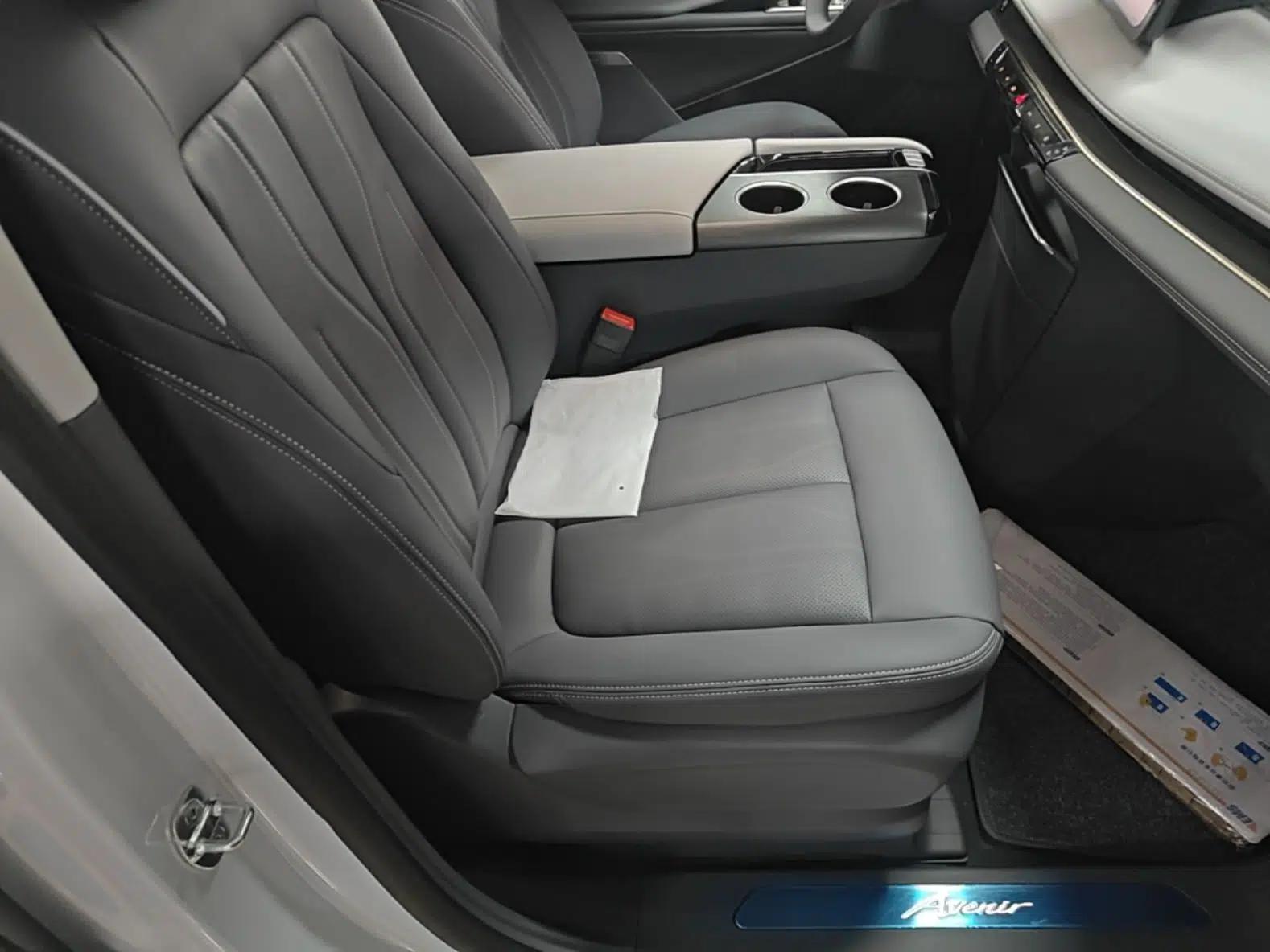 Buick GL8 New Energy 2026 Model Lu Zun Smart Enjoyment Edition — миниатюра 24