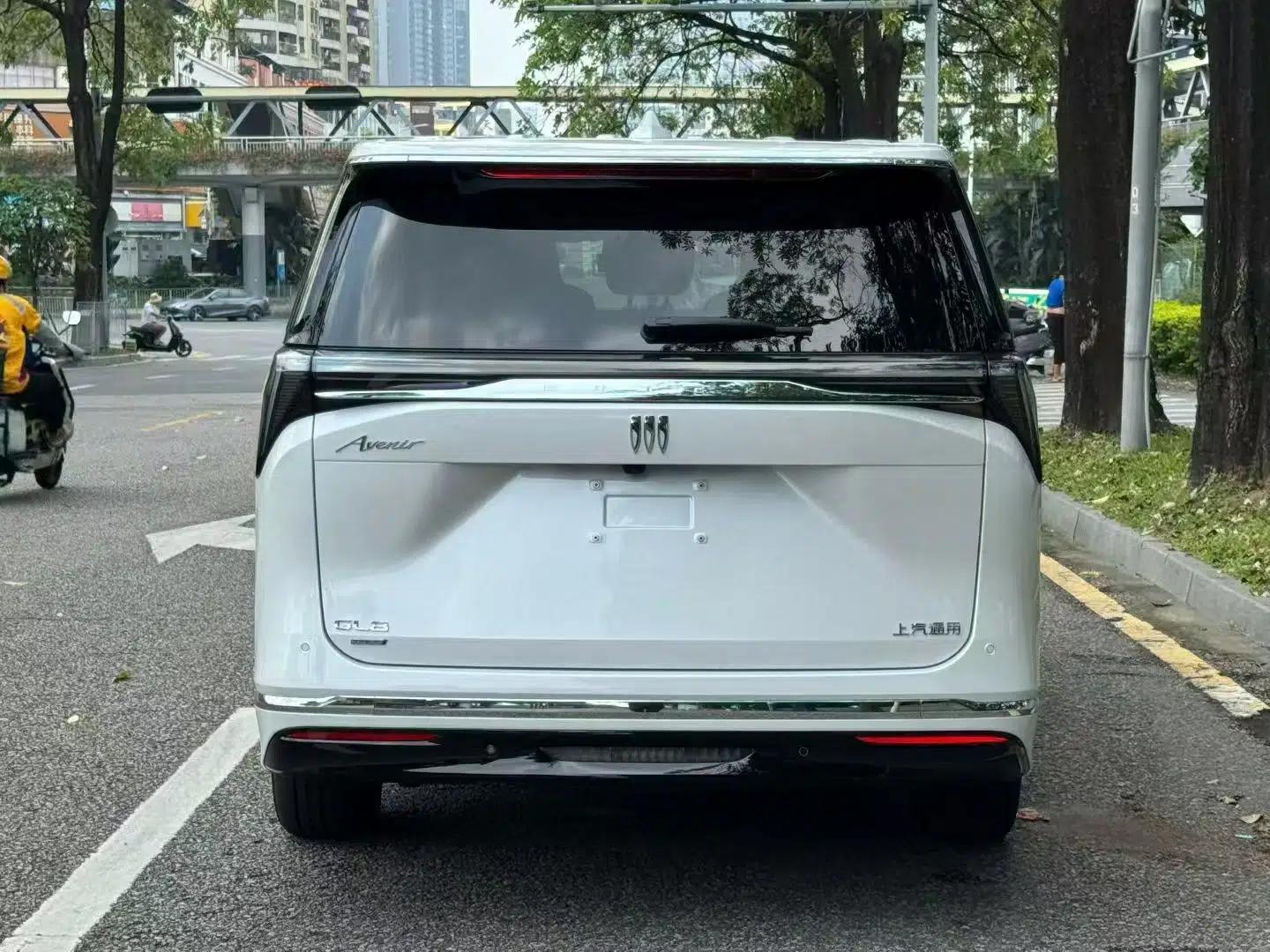 Buick GL8 New Energy 2026 Model Lu Zun Smart Enjoyment Edition — миниатюра 5