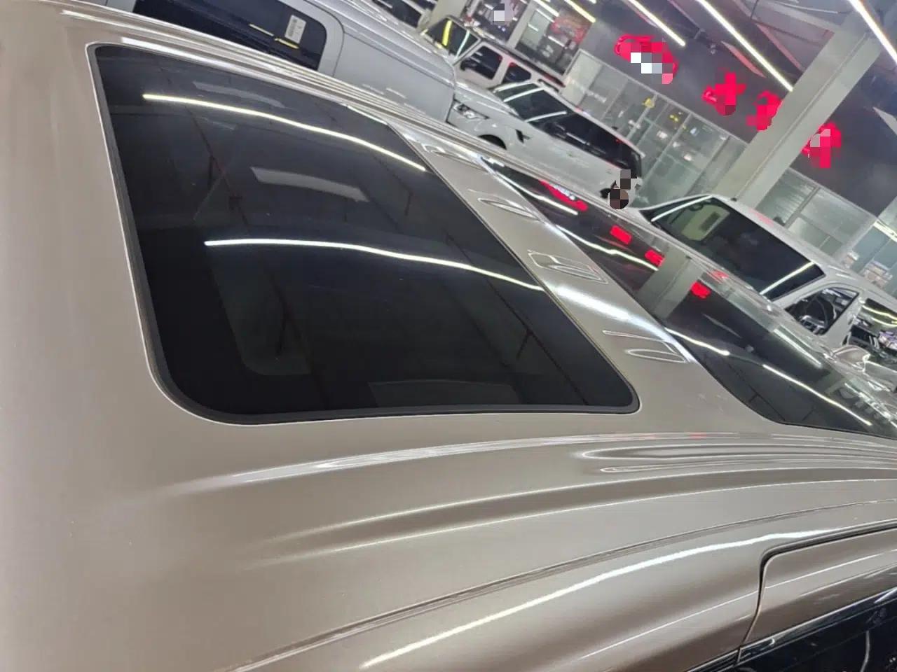Buick GL8 New Energy 2024 Lu Zun Luxury Edition 7-Seater — миниатюра 7