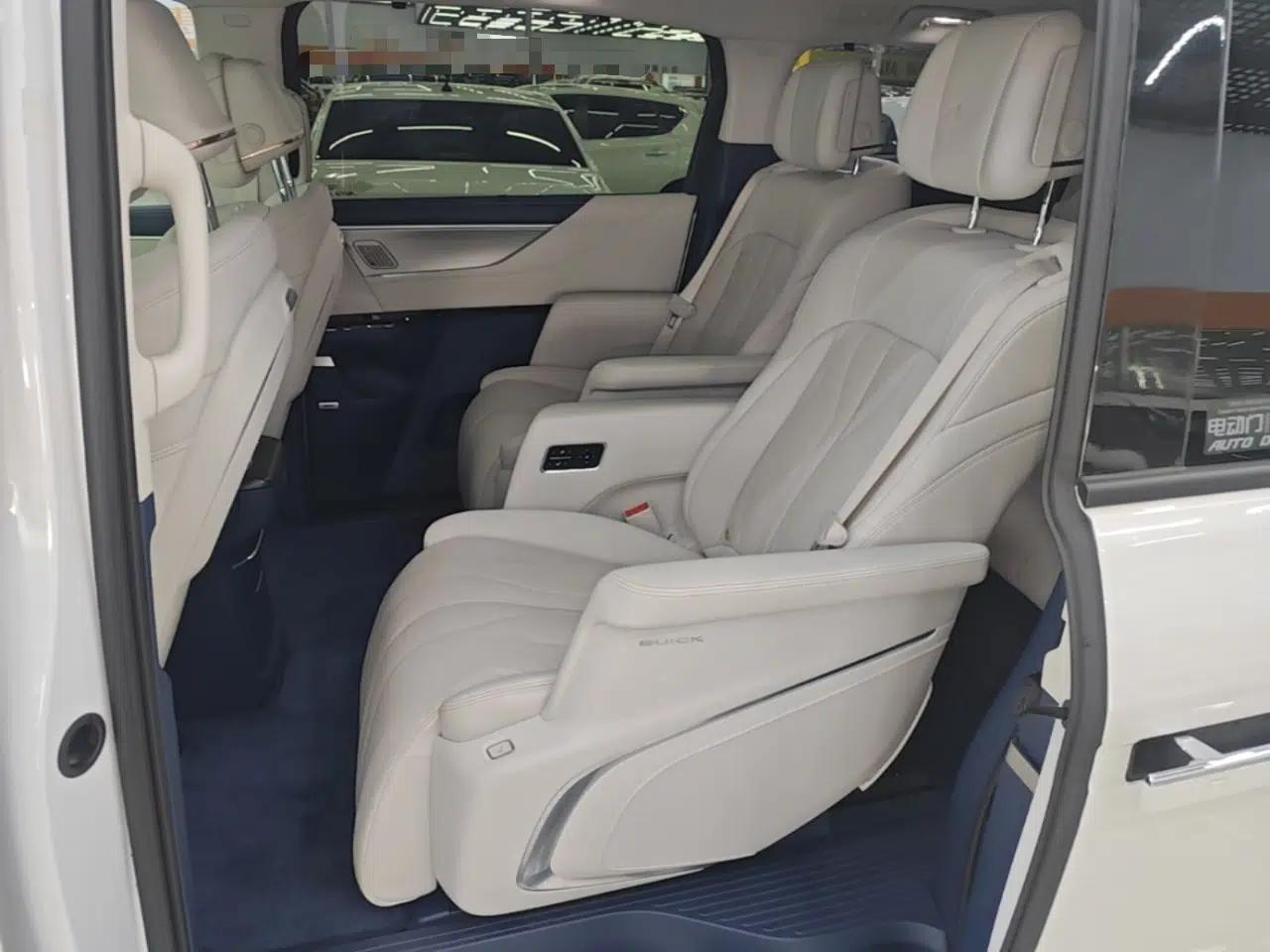 Buick GL8 New Energy 2024 Lu Zun Luxury Edition 7-Seater — миниатюра 20