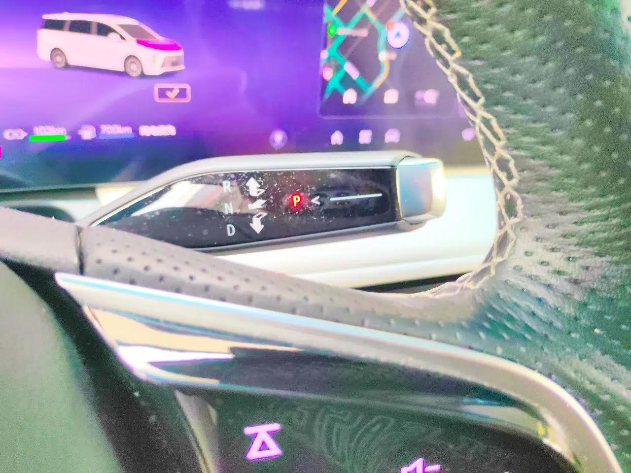 Buick GL8 New Energy 2024 Lu Zun Deluxe Edition 7-Seater — миниатюра 14