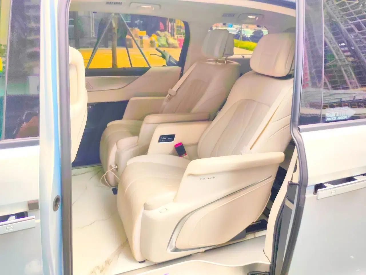 Buick GL8 New Energy 2024 Lu Zun Deluxe Edition 7-Seater — миниатюра 17