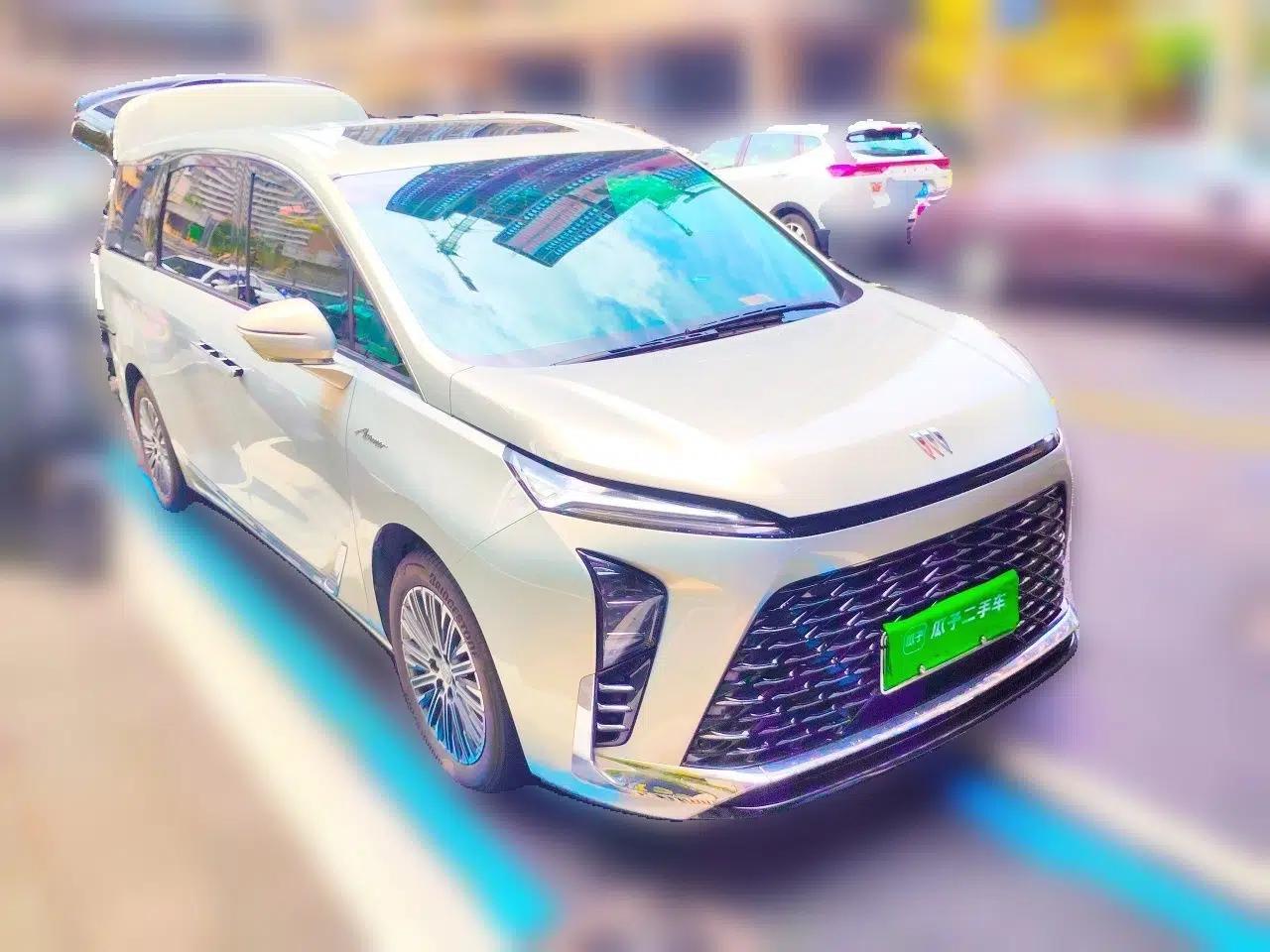 Buick GL8 New Energy 2024 Lu Zun Deluxe Edition 7-Seater — миниатюра 3