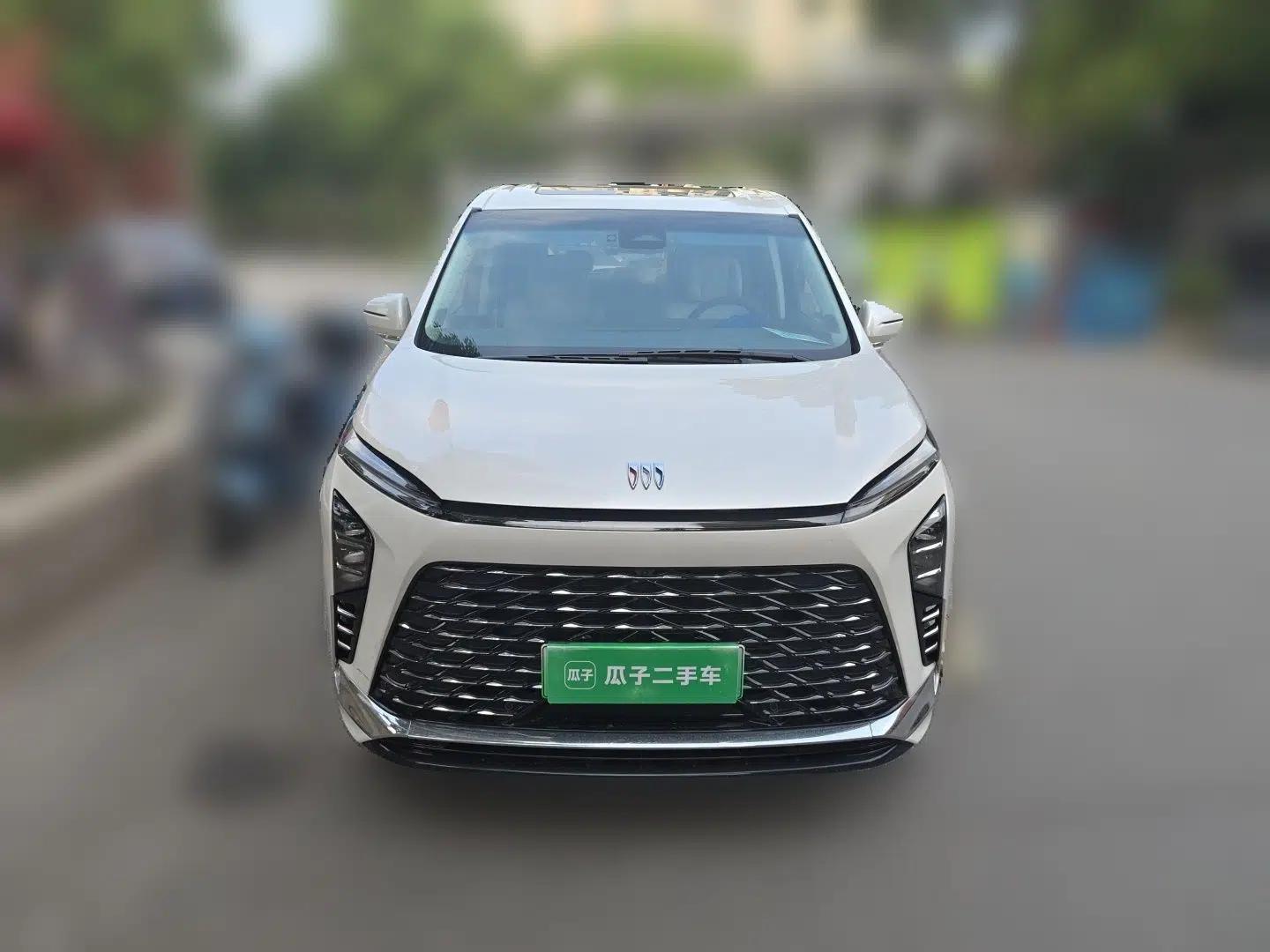 Buick GL8 New Energy 2024 Lu Zun Deluxe Edition 7-Seater — миниатюра 2