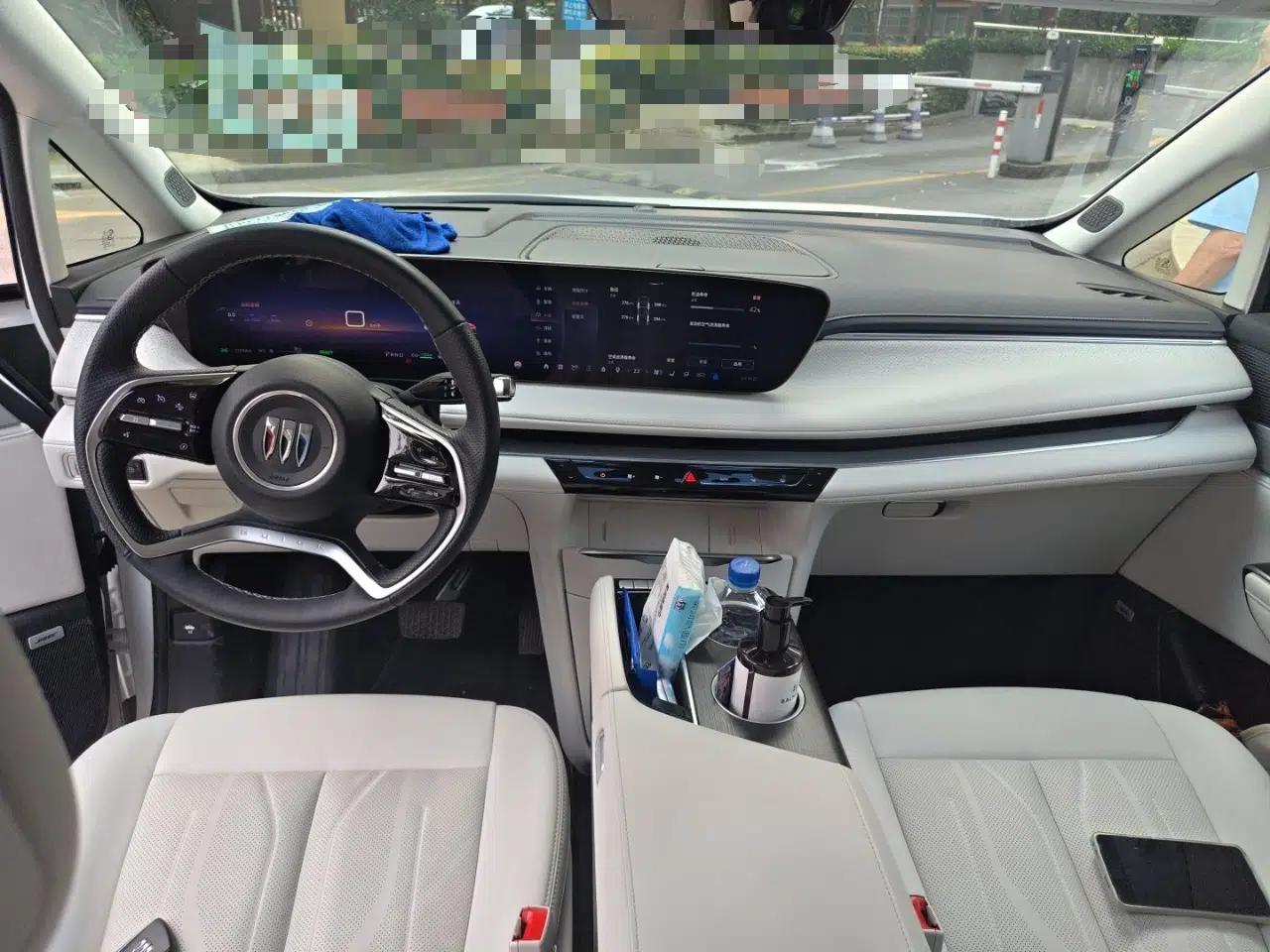 Buick GL8 New Energy 2024 Lu Zun Deluxe Edition 7-Seater — миниатюра 9