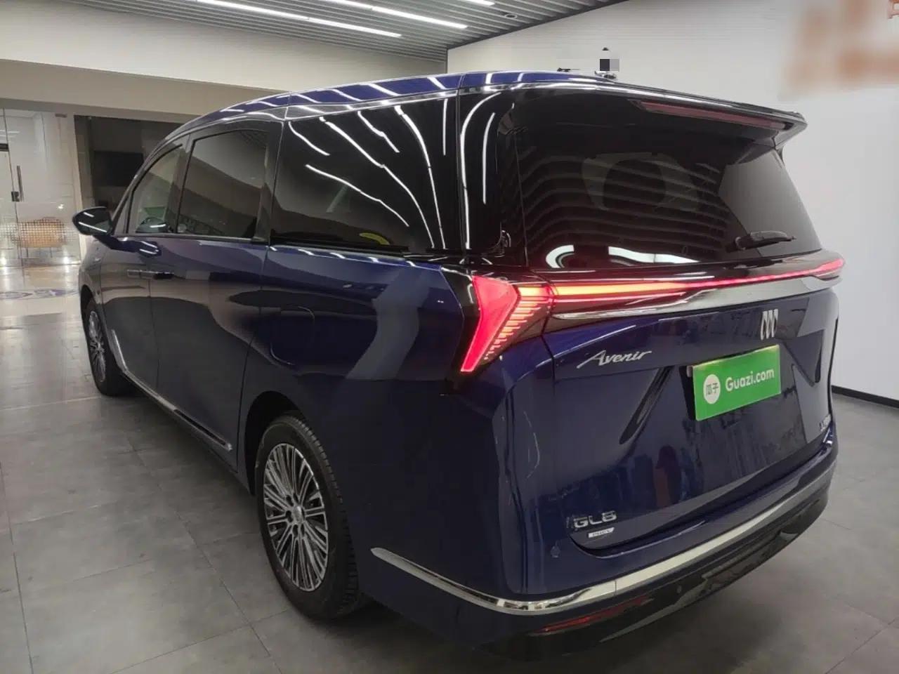Buick GL8 New Energy 2024 Lu Zun Luxury Edition 6-Seater — миниатюра 4