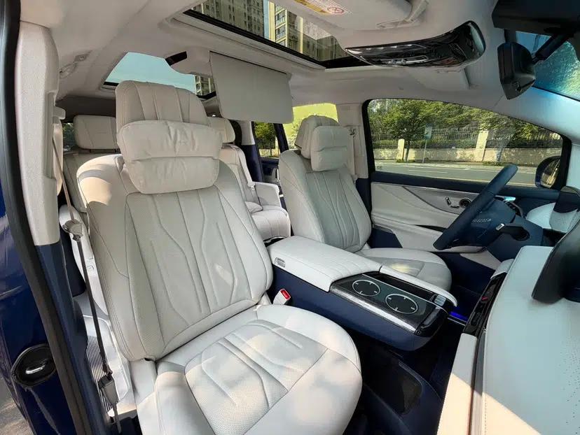 Buick GL8 New Energy 2024 Lu Zun Luxury Edition 6-Seater — миниатюра 31