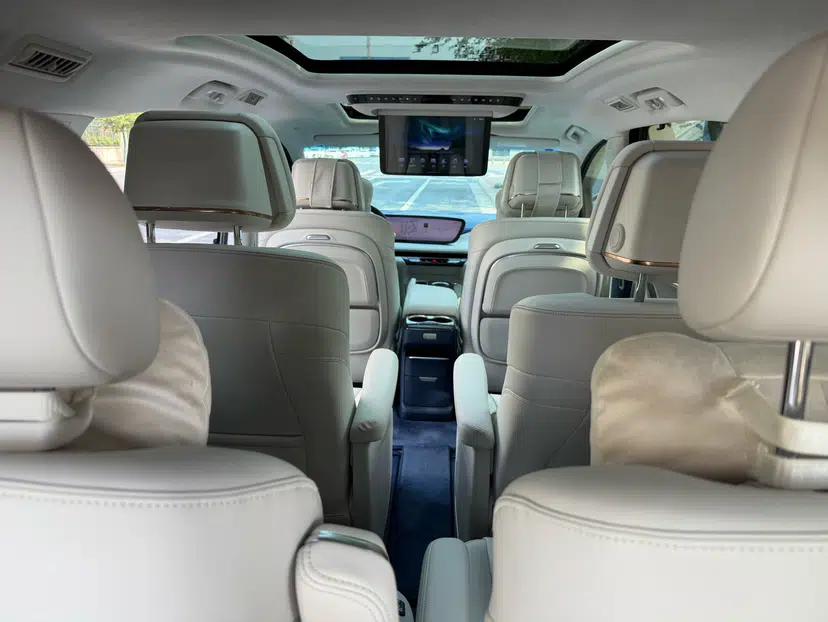 Buick GL8 New Energy 2024 Lu Zun Luxury Edition 6-Seater — миниатюра 38