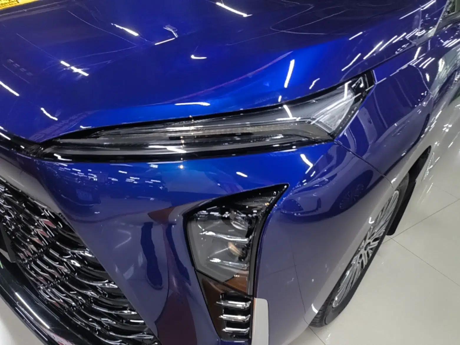Buick GL8 New Energy 2024 Lu Zun Luxury Edition 6-Seater — миниатюра 8