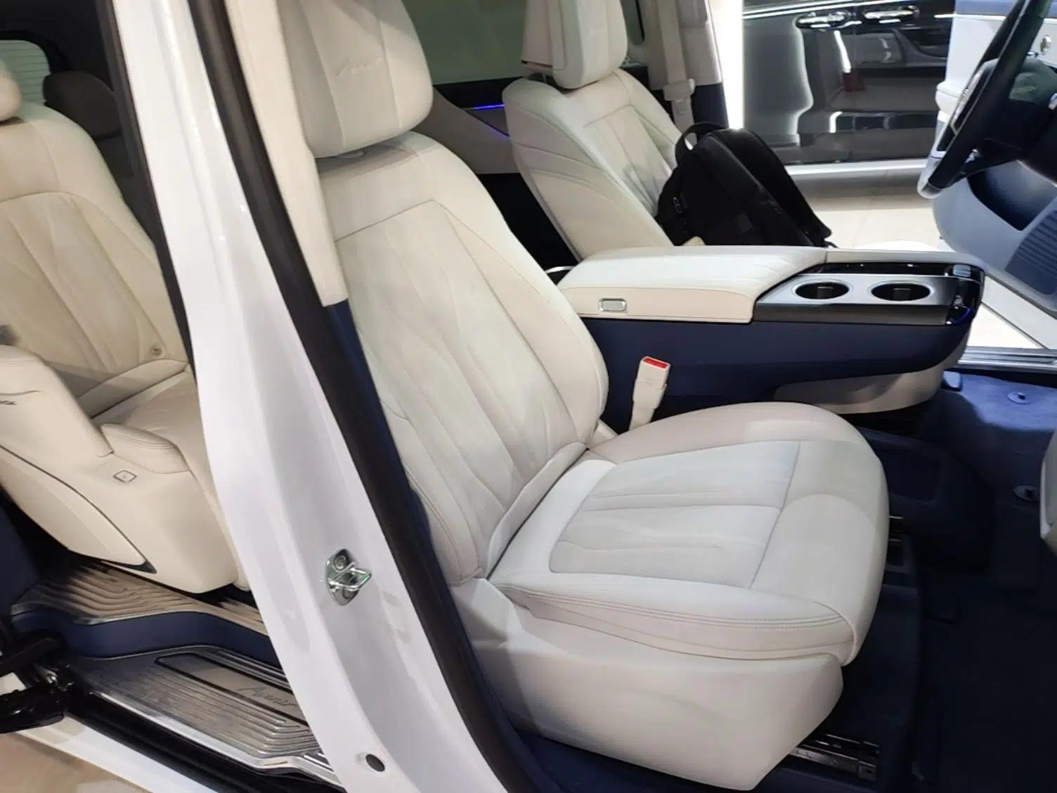Buick GL8 New Energy 2024 Lu Zun Luxury Edition 7-Seater — миниатюра 24