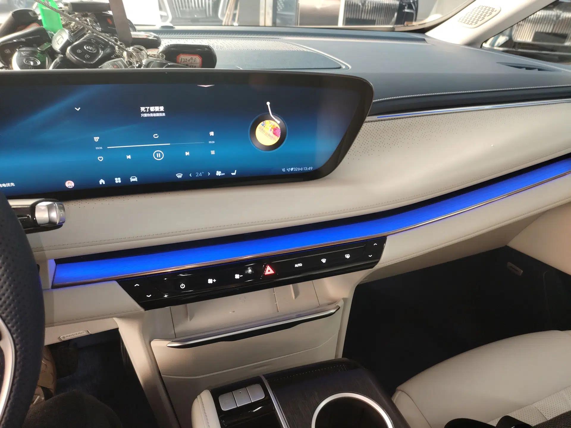 Buick GL8 New Energy 2024 Lu Zun Luxury Edition 7-Seater — миниатюра 15