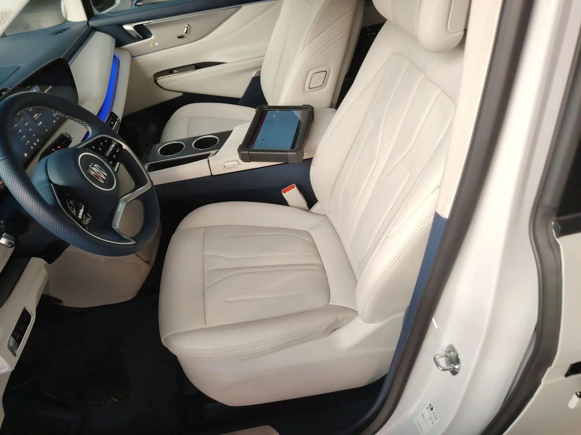 Buick GL8 New Energy 2024 Lu Zun Luxury Edition 7-Seater — миниатюра 17