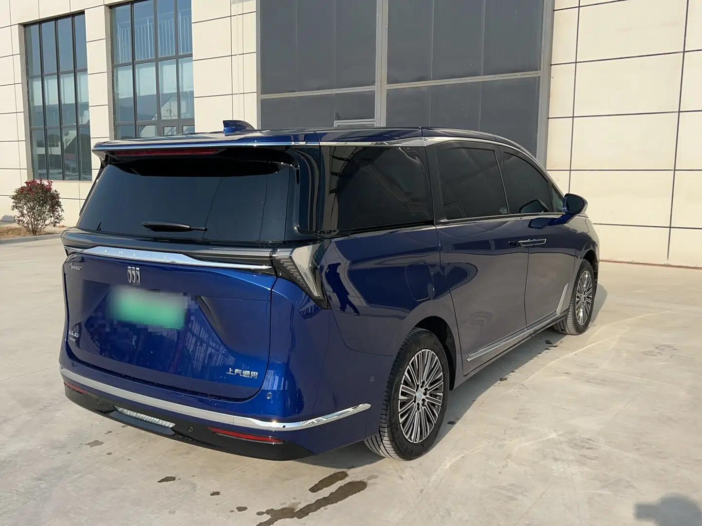Buick GL8 New Energy 2024 Lu Zun Luxury Edition 7-Seater — миниатюра 4