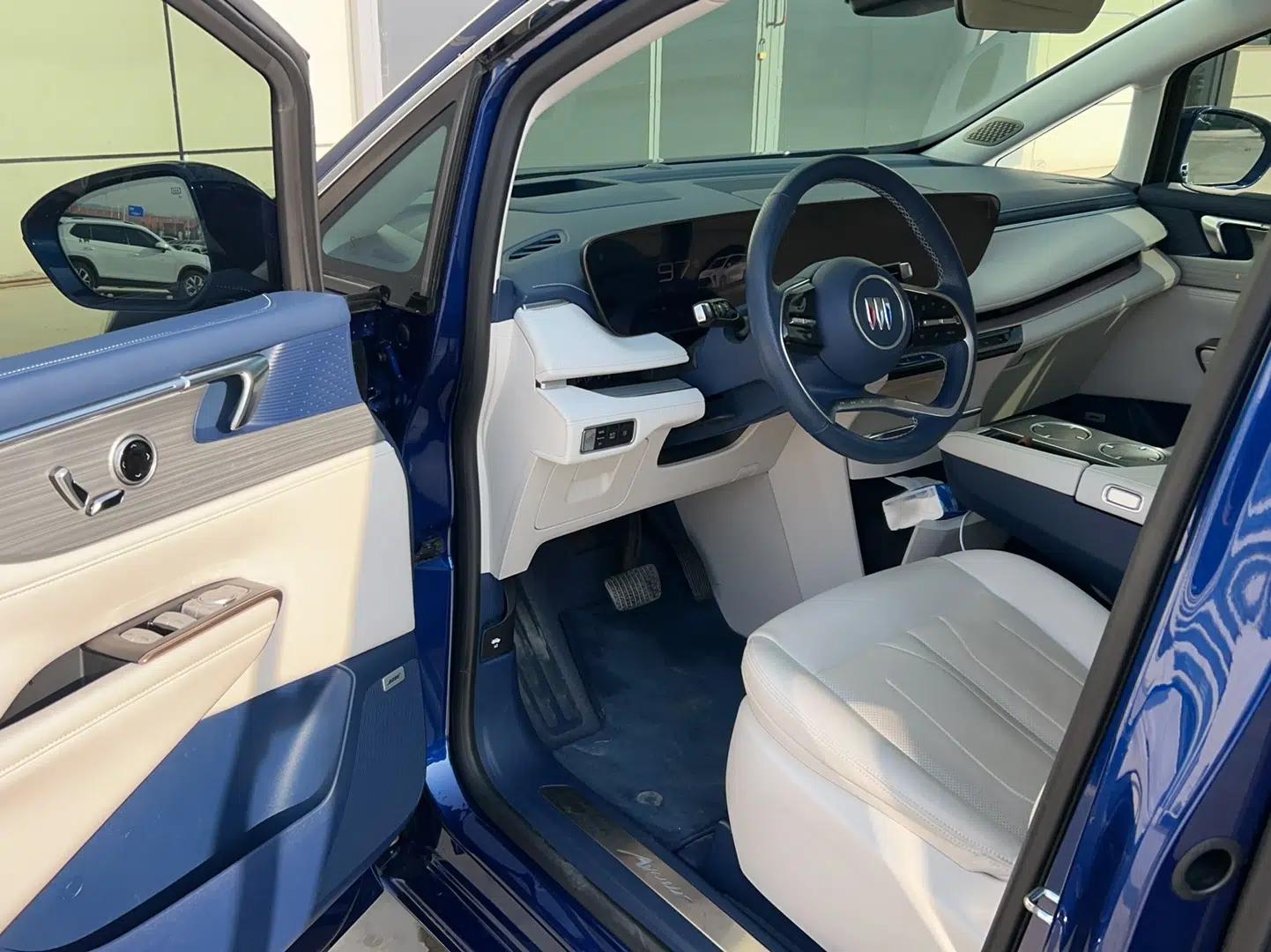 Buick GL8 New Energy 2024 Lu Zun Luxury Edition 7-Seater — миниатюра 9