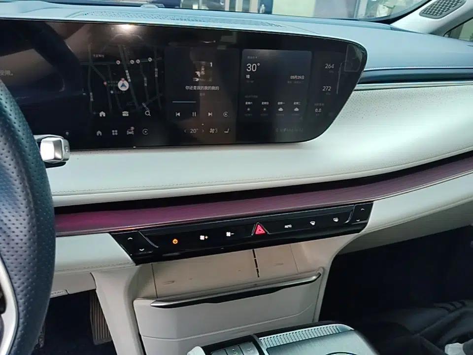 Buick GL8 New Energy 2024 Lu Zun Luxury Edition 6-Seater — миниатюра 20