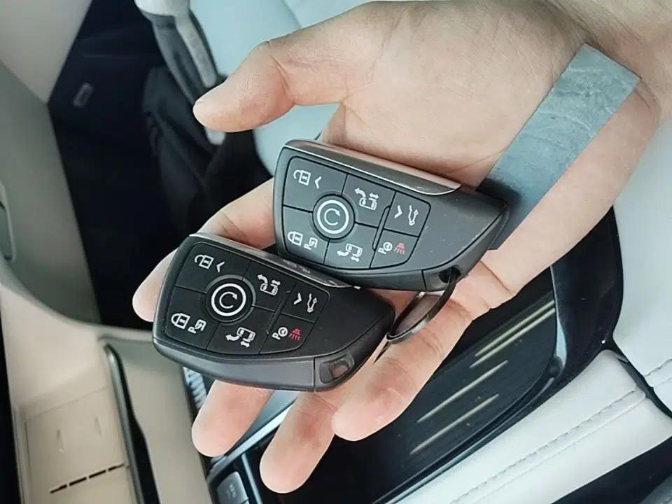 Buick GL8 New Energy 2024 Lu Zun Luxury Edition 6-Seater — миниатюра 28