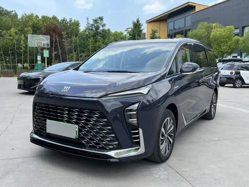 Buick GL8 New Energy 2026 Model Lu Zun Luxury Edition — миниатюра 1