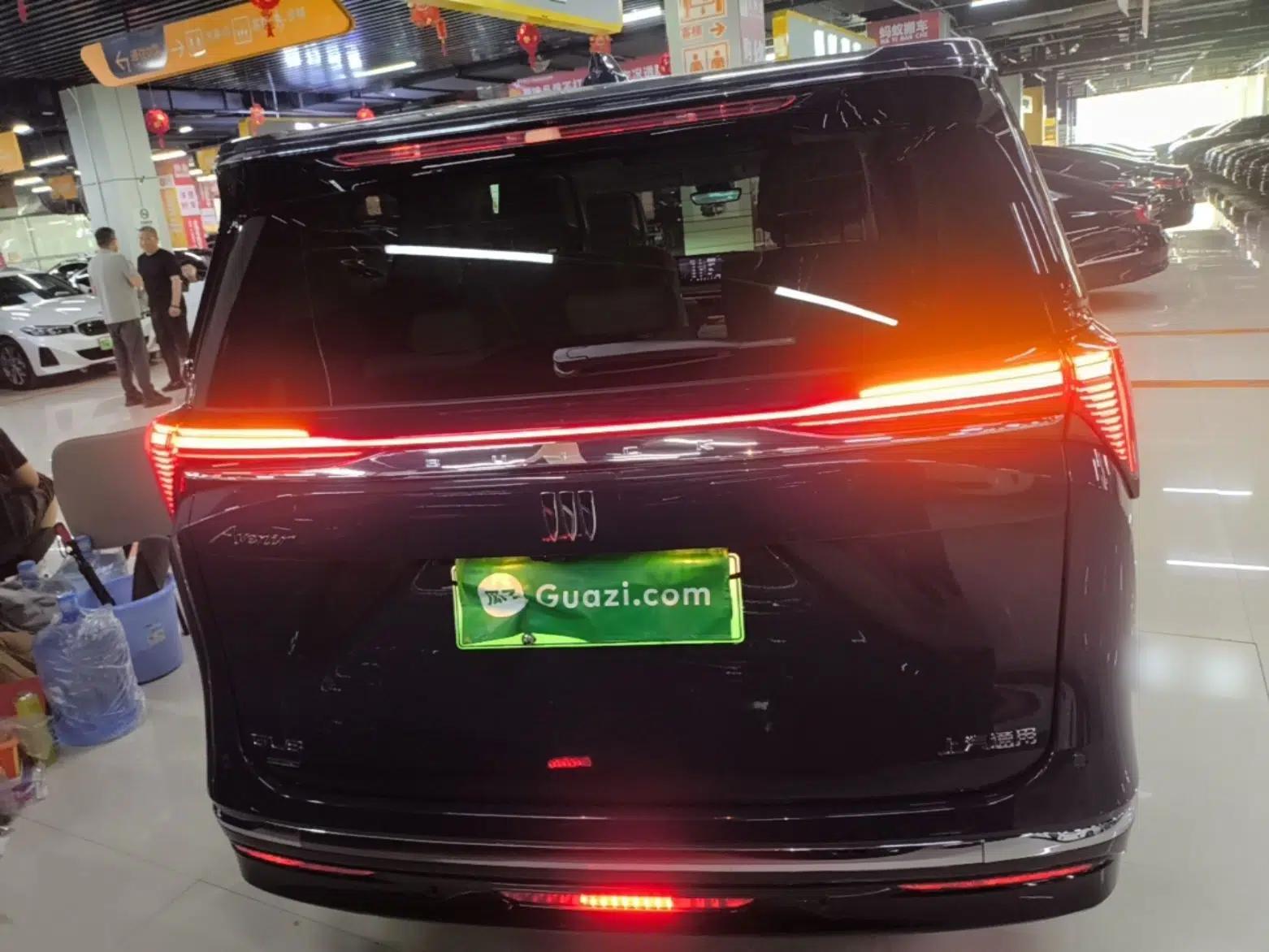 Buick GL8 New Energy 2026 Model Lu Zun Luxury Edition — миниатюра 5