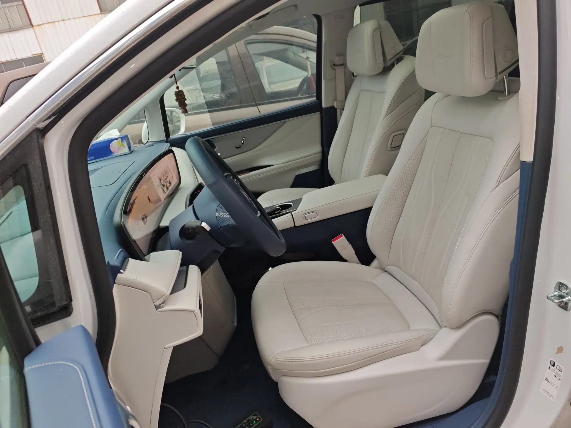 Buick GL8 New Energy 2024 Lu Zun Luxury Edition 7-Seater — миниатюра 17