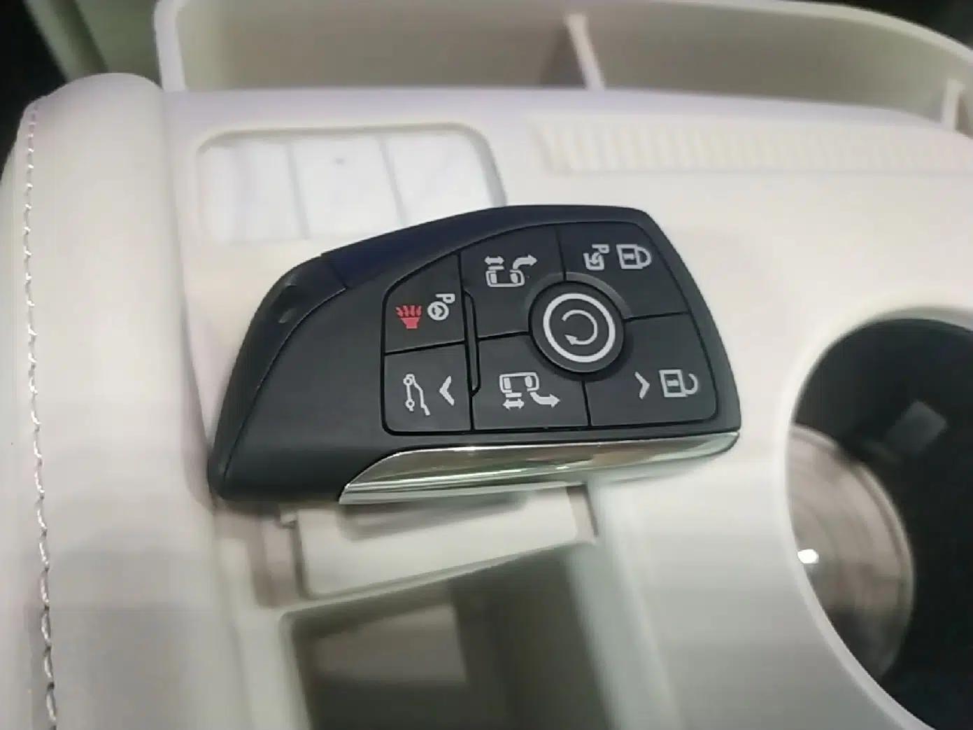 Buick GL8 New Energy 2026 Model Lu Zun Luxury Edition — миниатюра 28