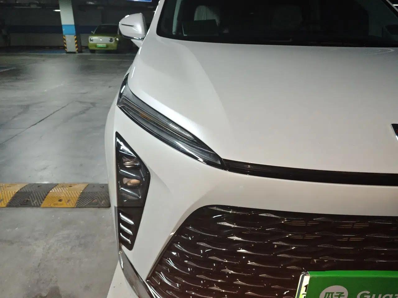 Buick GL8 New Energy 2024 Lu Zun Luxury Edition 7-Seater — миниатюра 7