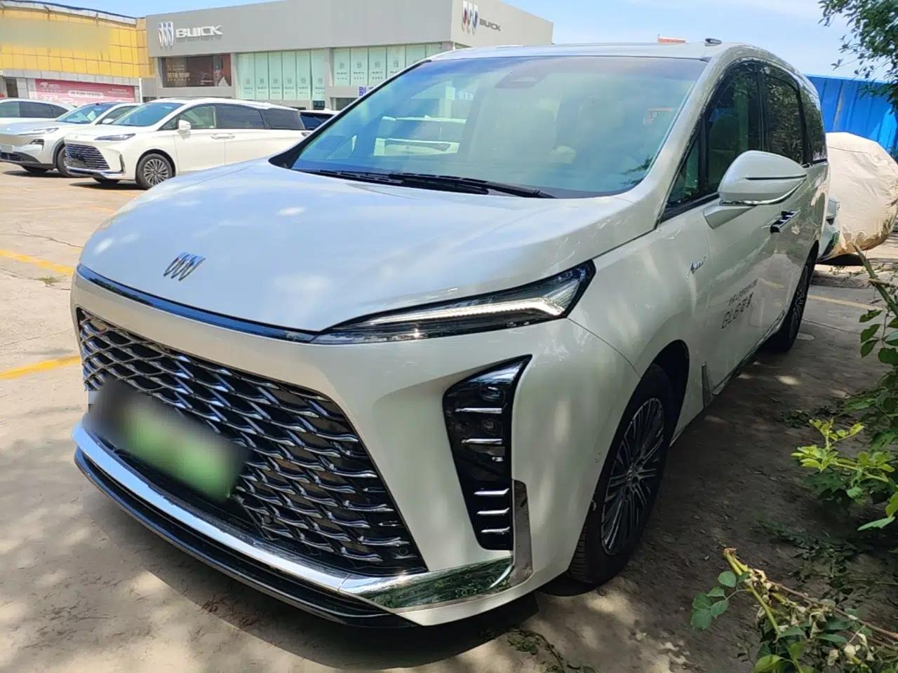Buick GL8 New Energy 2024 Lu Zun Luxury Edition 7-Seater — миниатюра 1